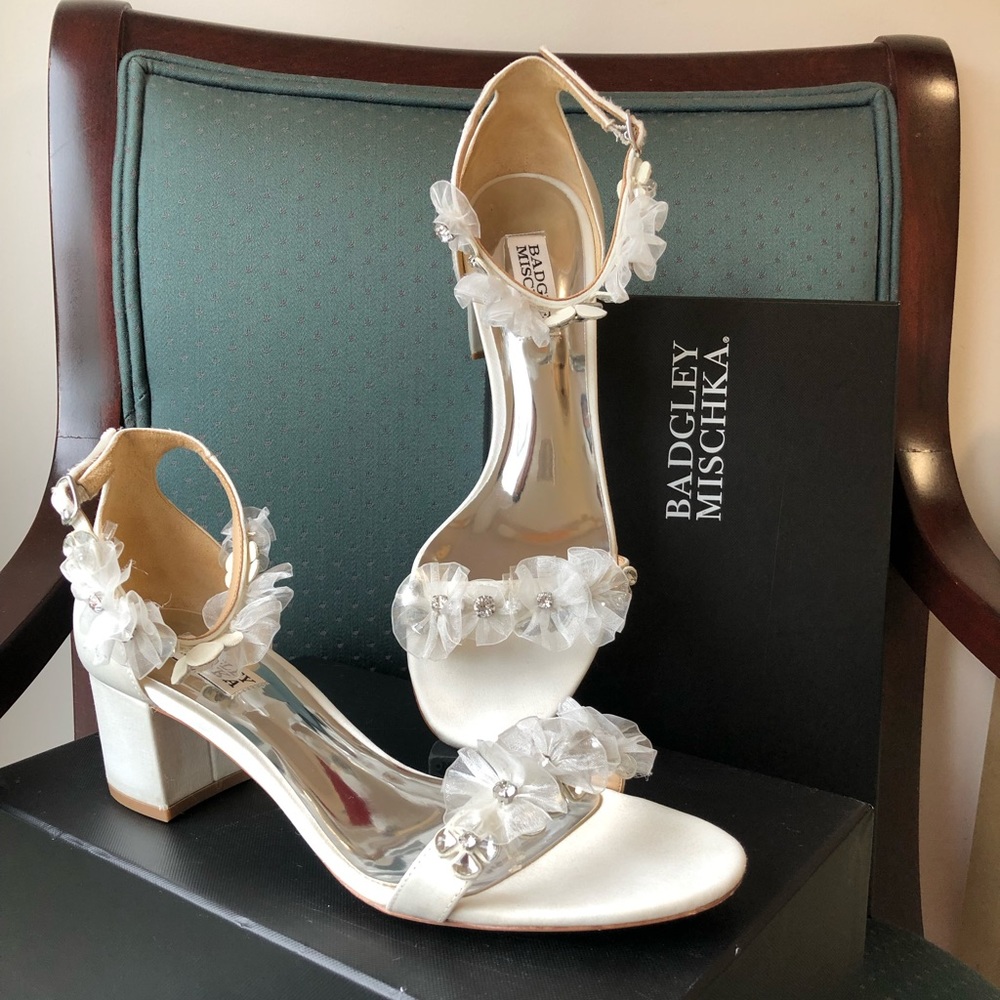 🌷SOLD🌷 Badgley Mischka Candy Embellished Block Heel- White satin